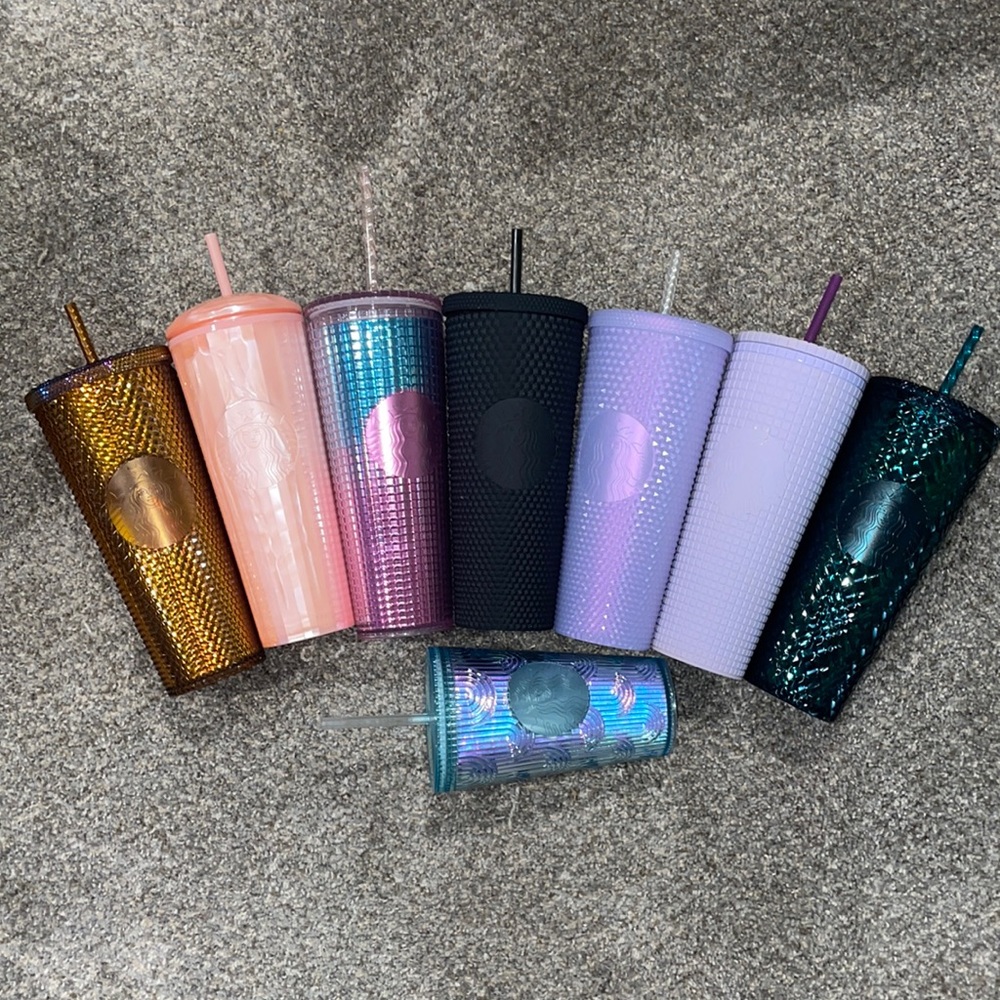 8 Starbucks cups!